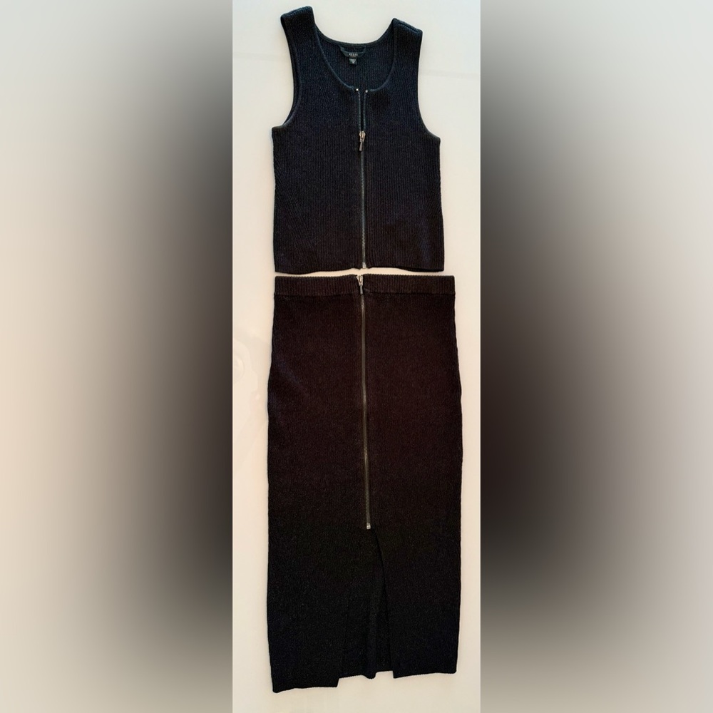 Guess Two Piece Metallic Black Zip Up XS Knit Top & M Skirt Set - 00’s Vintage